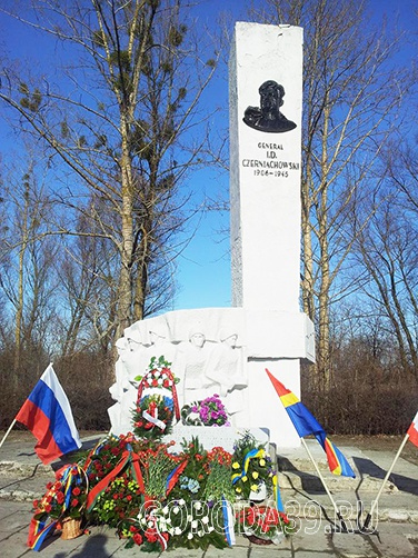 Польские чиновники настаивают на сносе памятника советскому генералу